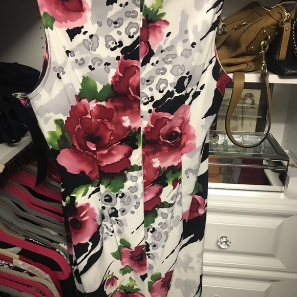 Dress - Picture 2 of 4